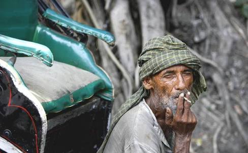 Expenses on tobacco hit particularly the poorerparts of the population, bariers to the Goals to end poverty &amp; hunger #APACT12th #WeforSDGs