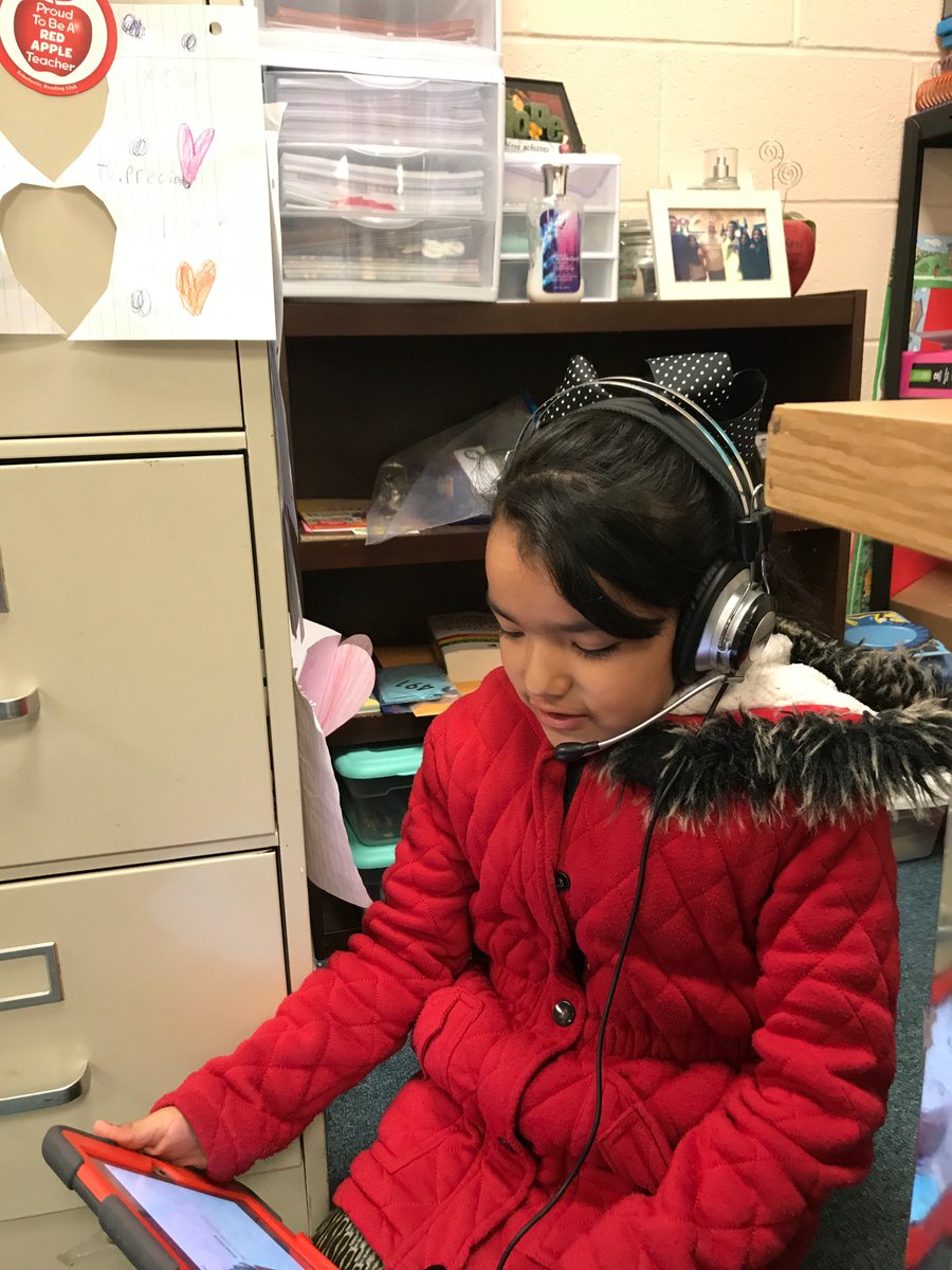 aramirez789's tweet photo. Students use Flipgrid to record what they learned about the water cycle! They will be able to hear what their classmates recorded too!!!🙂😍#sulsprisd #flipgridfever https://t.co/Tb9wOZx9RN