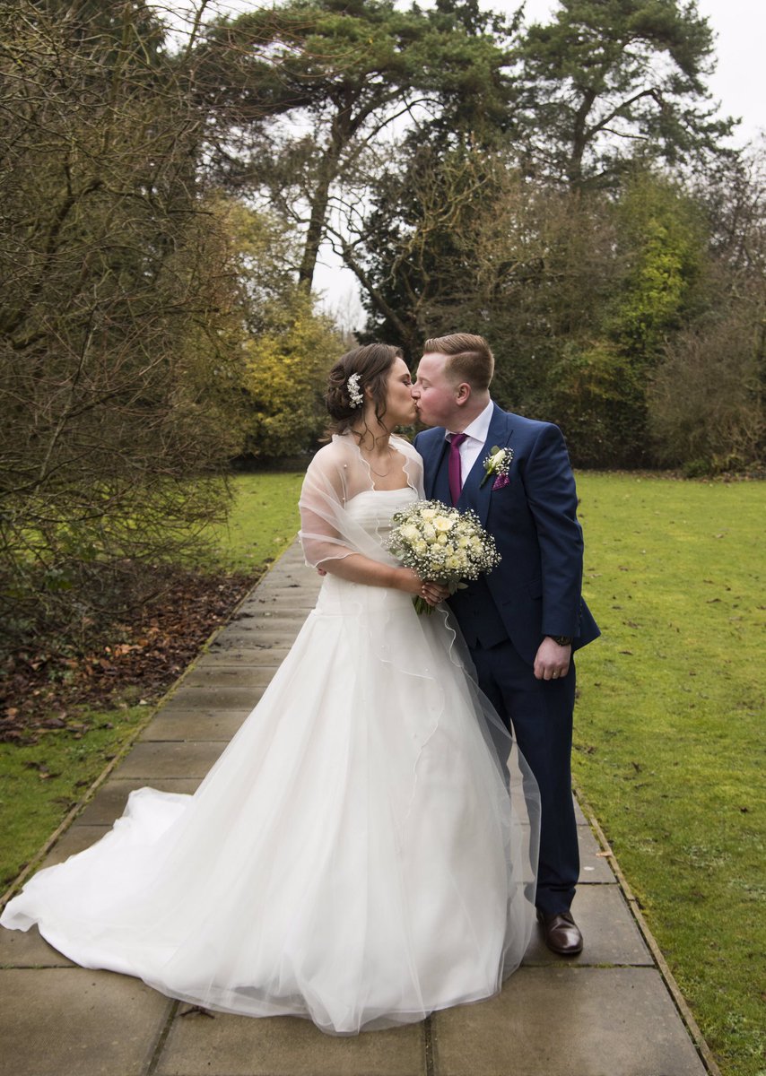 HannahJones2017's tweet photo. Happy Anniversary to my gorgeous husband @jonesy2892 can’t believe it’s been a year since our wedding day! I love you more and more each day! ❤️ #1stAnniversary https://t.co/FI9ZC0tazW