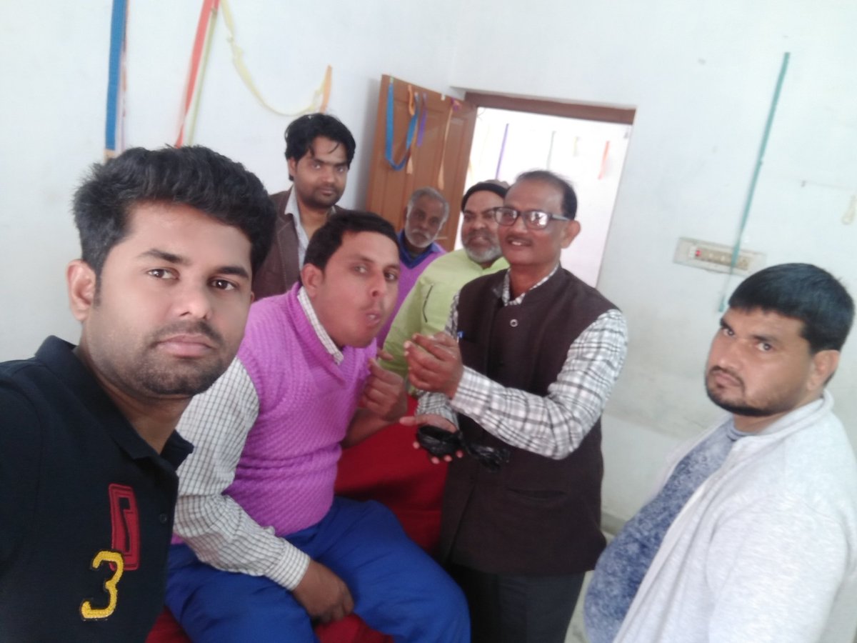 BloodBankBihar's tweet photo. #डिस्ट्रिक्ट_ब्लड_डोनर_टीम_DBDT

टीम DBDT के सदस्य विजय कुमार गिरी जी जो अहिरवालिया धर्मपरसा के रहने वाले है ने चनावे निवासी इंदु देवी जी को अपना ब्लड डोनेट किया ।

विजय गिरी जी के जज़्बे को सलाम। https://t.co/8YZathe28l