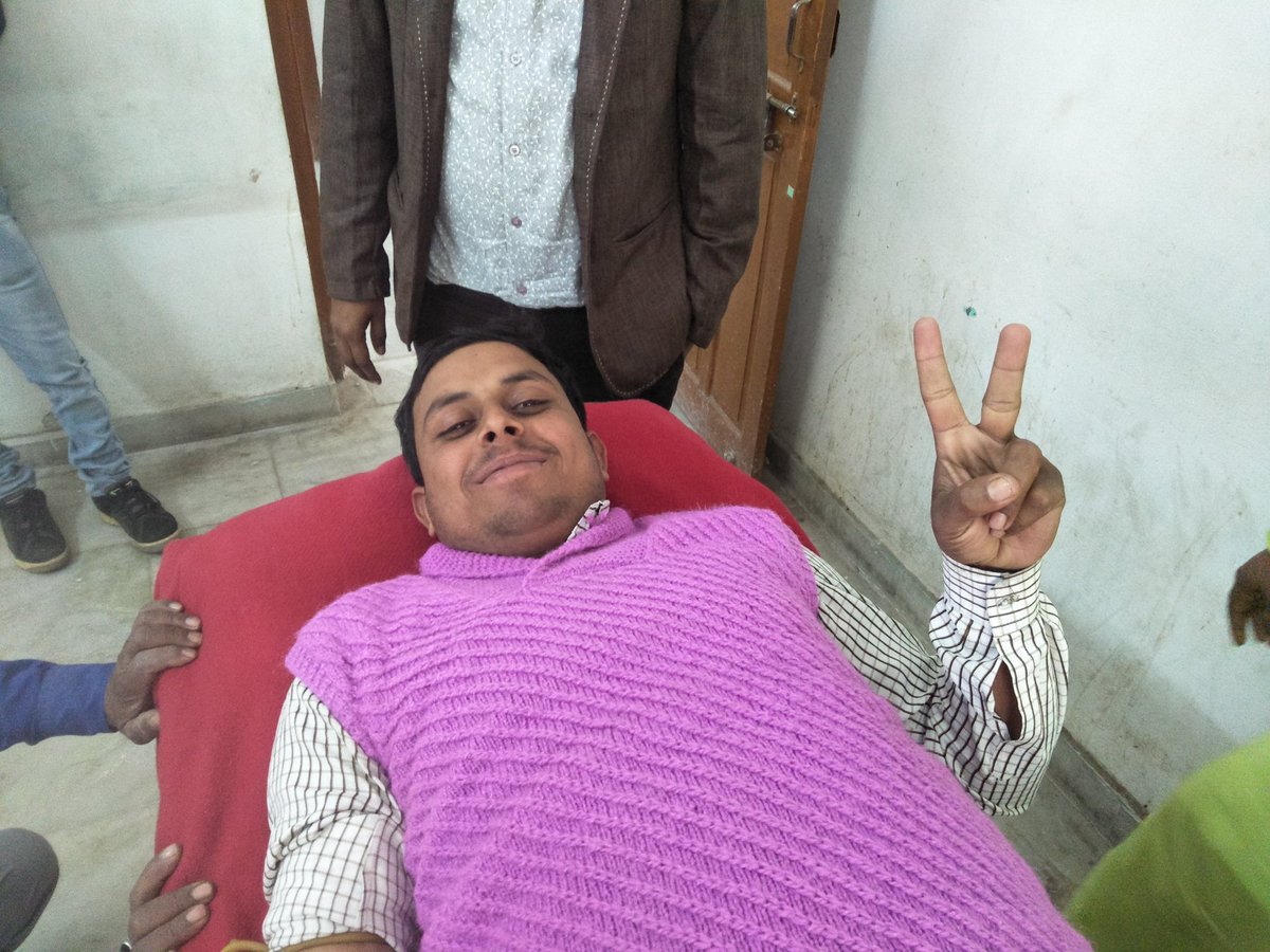 BloodBankBihar's tweet photo. #डिस्ट्रिक्ट_ब्लड_डोनर_टीम_DBDT

टीम DBDT के सदस्य विजय कुमार गिरी जी जो अहिरवालिया धर्मपरसा के रहने वाले है ने चनावे निवासी इंदु देवी जी को अपना ब्लड डोनेट किया ।

विजय गिरी जी के जज़्बे को सलाम। https://t.co/8YZathe28l