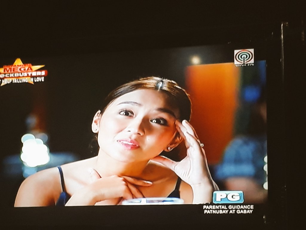 abby5778's tweet photo. Ano ba Dos bakit sobrang gwapo mo!!! Kaines ka! Hayan naiinlab na tuloy ng totoo ang beautiful misis mo! 😍😍😍 #GabAndDos #CantHelpFallingInLove ❤❤❤ @bernardokath @imdanielpadilla @StarCinema @ABSCBN_Showbiz https://t.co/709HOCccTS