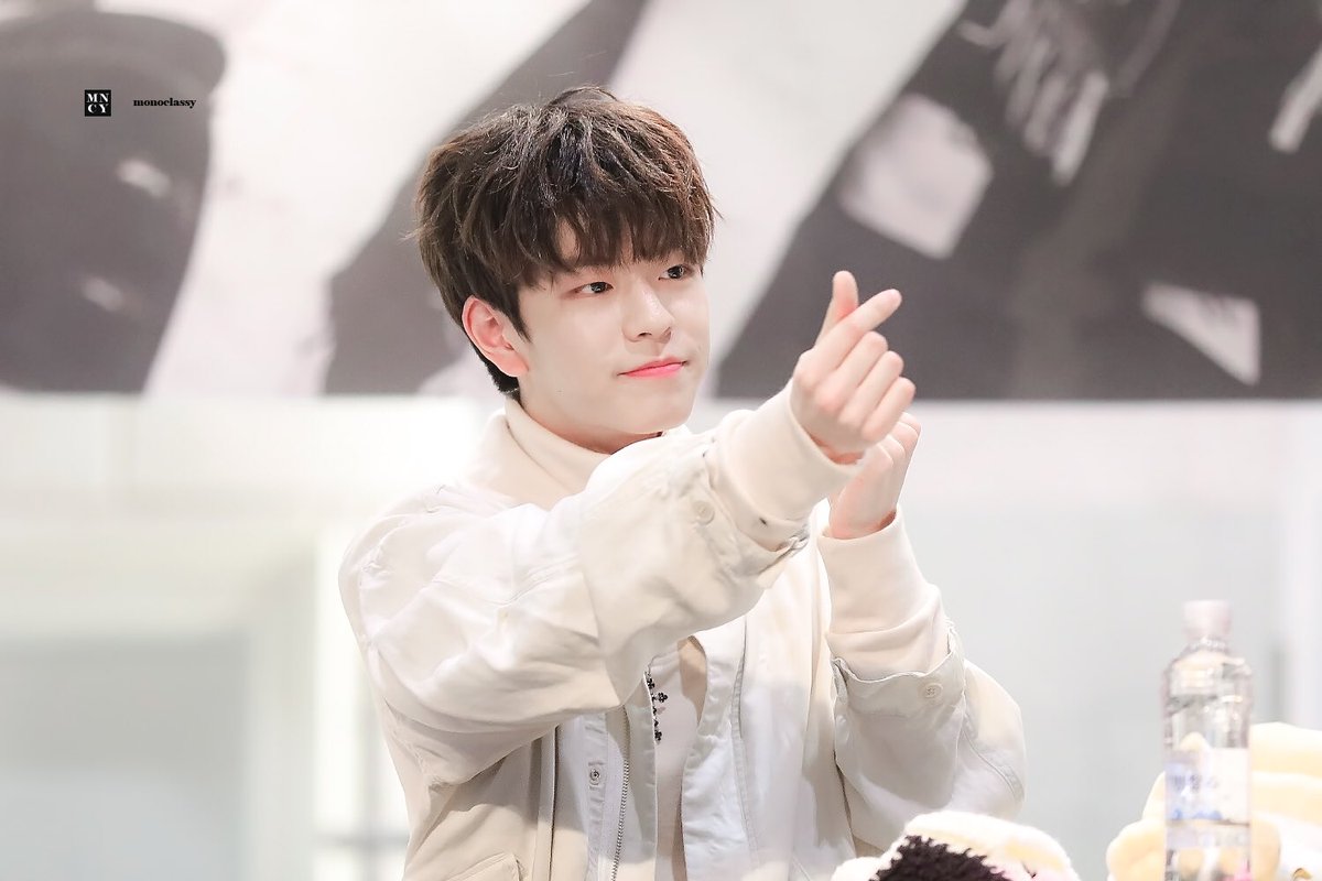 STRAYKIDSMY_'s tweet photo. 180114
© MNCY
#StrayKids #스트레이키즈 #김승민 #승민 #KimSeungMin #SeungMin https://t.co/UJB5YPnbJy