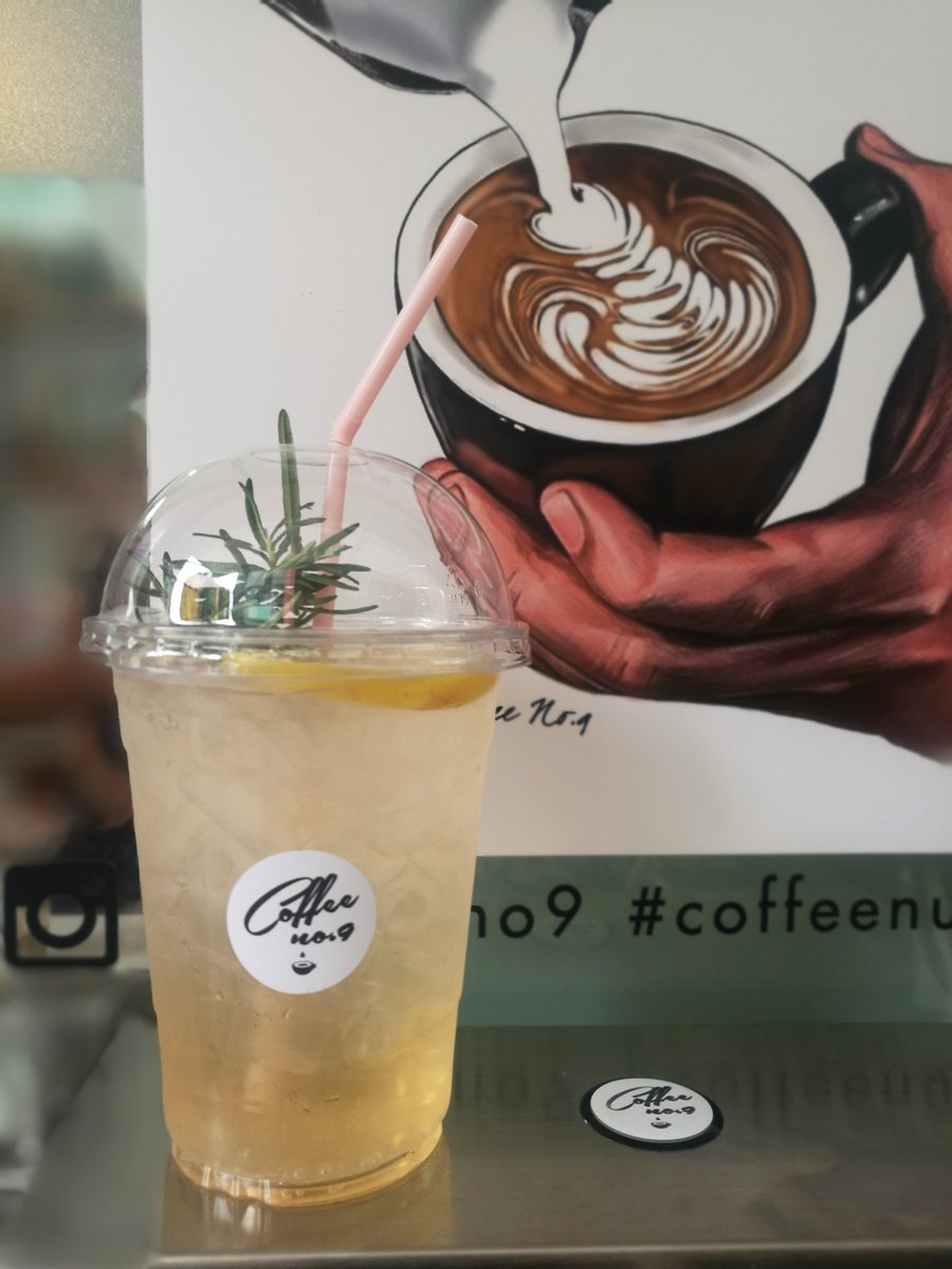CshareYshare's tweet photo. นอกจากกาแฟของร้านที่ขึ้นชื่อแล้วก็ยังมีเครื่องดื่มอื่นๆอีก วันนี้ขอนำเสนอ peach energy tonic ดื่มแล้วสดชื่นเหมือนยืนอยู่บนขุนเขา พิกัด : coffee no.9 โครงการ aree 1 ซ.อารีย์ 1 #บ้ารีวิว #baareview #อร่อยบอกต่อ #อร่อยไปแดก #aree1 #อารีย์ #ไว้รีวิวห้ามขายของโว้ยยย https://t.co/9ZMmkACvWA