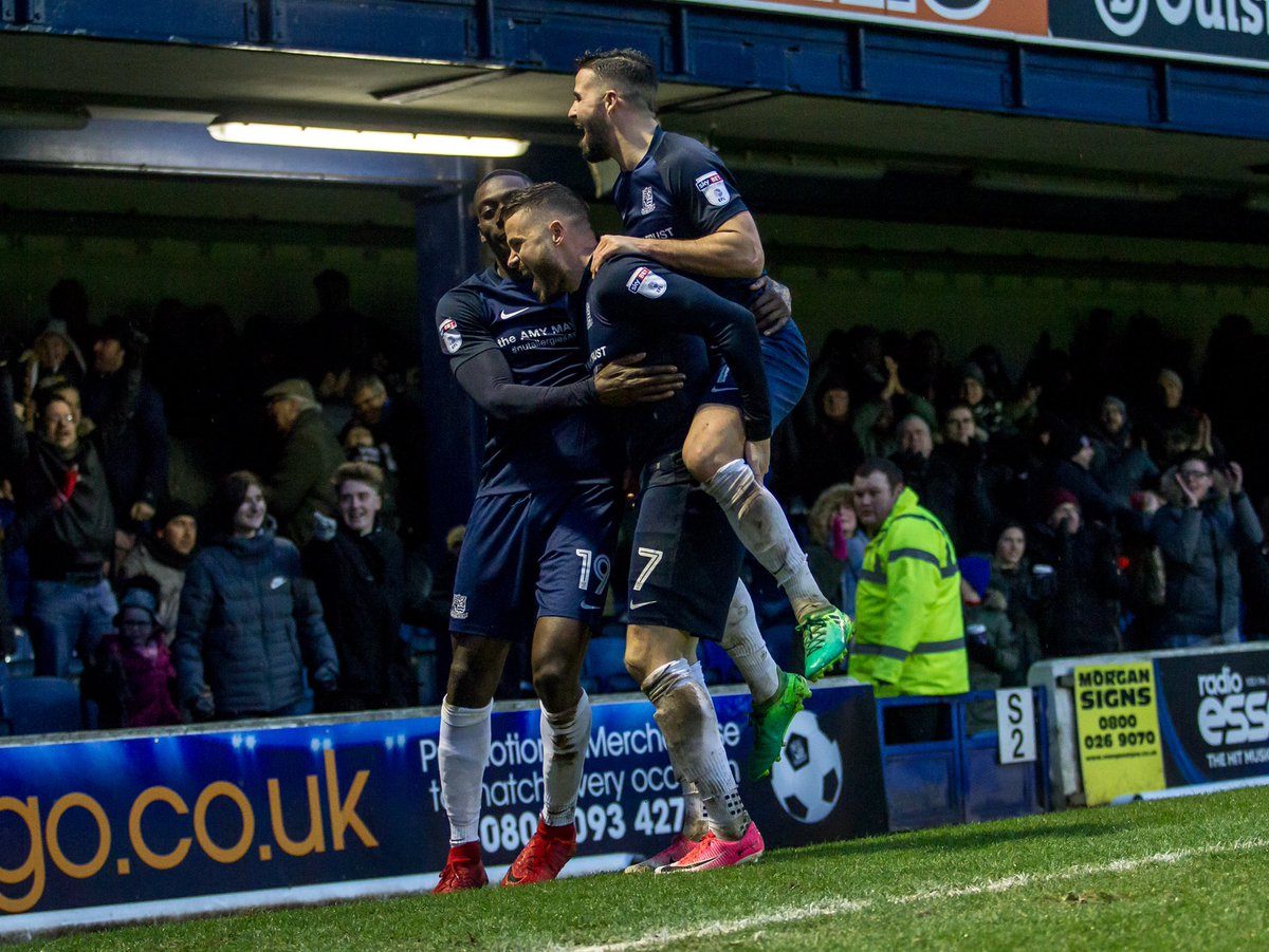 SUFCRootsHall's tweet photo. Morning 😁

How good does 3️⃣ wins in 3️⃣ feel?

#Blues 🔵⚽️ https://t.co/1HsRVdyjTC
