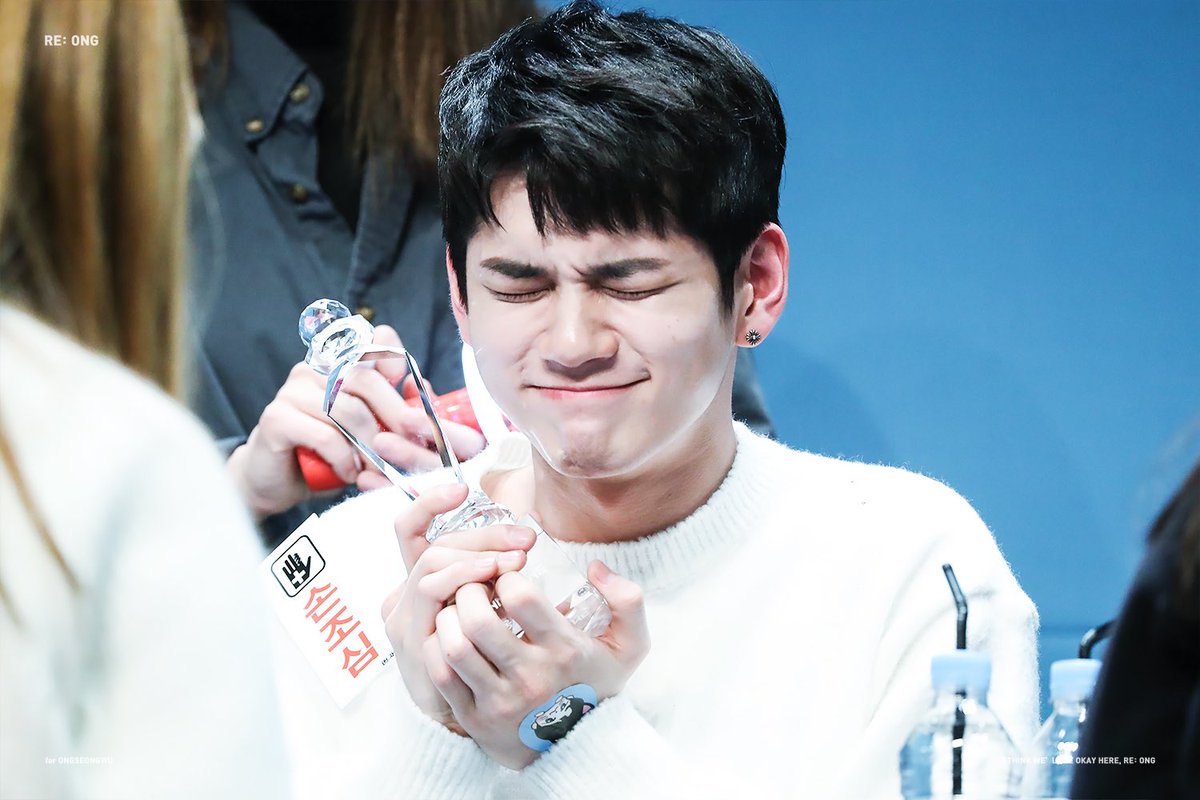 villainong's tweet photo. @dhdrlddl111 @hellongja @MnetKR #옹성우 실력자 맞췄을지 궁금궁금 #너목보 본방사수❤ https://t.co/VYe8K0cLQJ