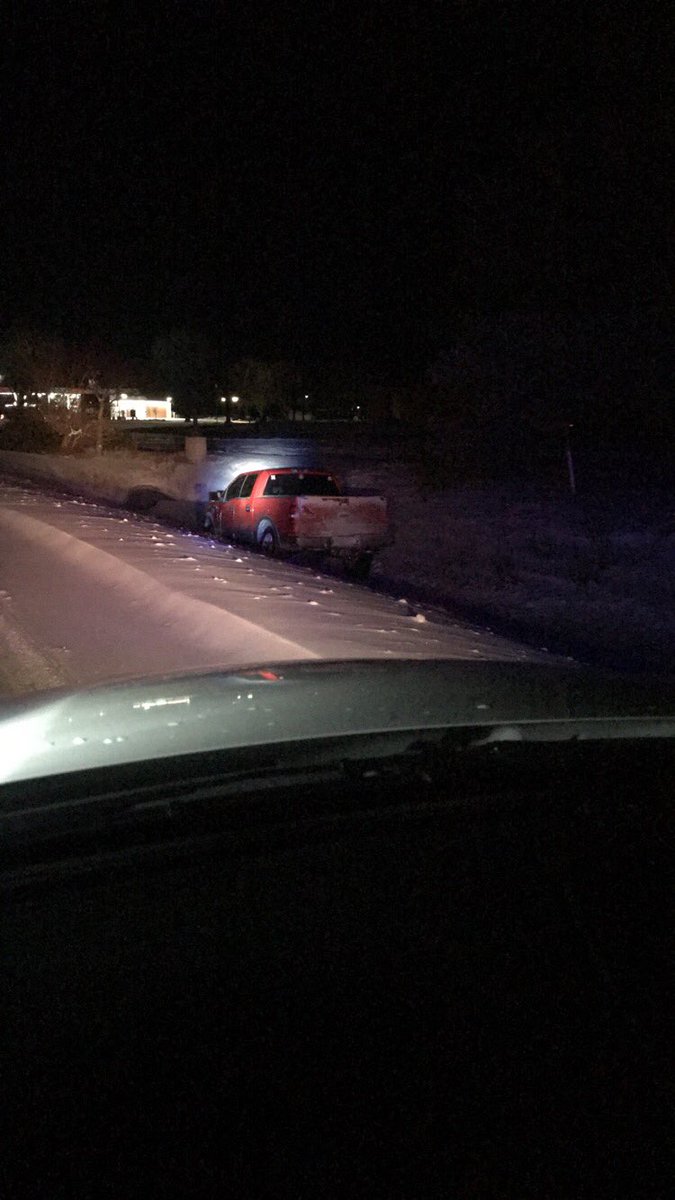 cneelly8's tweet photo. Just so everyone is aware this is not a legal parking spot and if you leave your vehicle on the side of the road it’s subject to be towed #notaparkingspot #redpickup #snow #justanothersaturdaynight #LivePD #Accident #crash #LivePDNation #Hastings https://t.co/1UMDxi6ysq