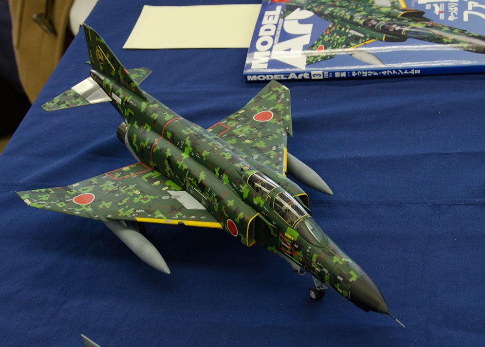 DF1605T's tweet photo. 今日一番観たかったモデルアート表紙のＦ－４とＡ－１０
カッコよかった(*≧∀≦)ゞ
 #uamc2018 https://t.co/zkFMUyYBFQ