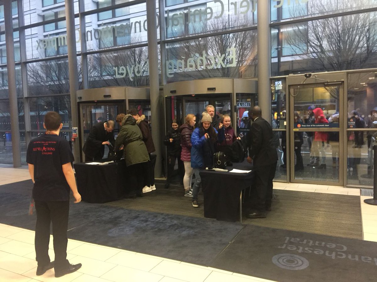 RevEndgAmeEvent's tweet image. Next round. We're are very happy to meet you all again 🎉
#pllcon 
#revelationsEndGameUK