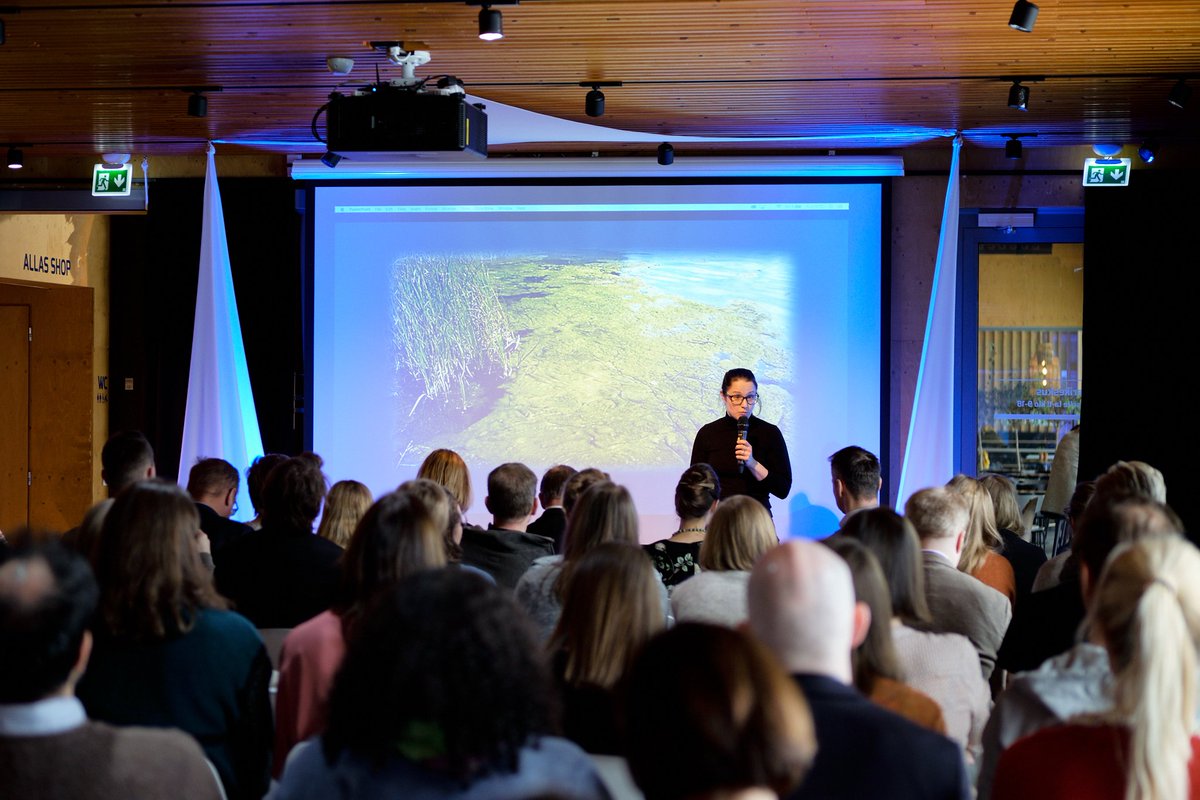 Team Bivalvia's business idea is to remove algae and nutriens from the Sea with story-telling and raising awareness. First, making customised products from the Baltic Sea algae, then adding an exciting and educating stories to them. #DEEPchallenge