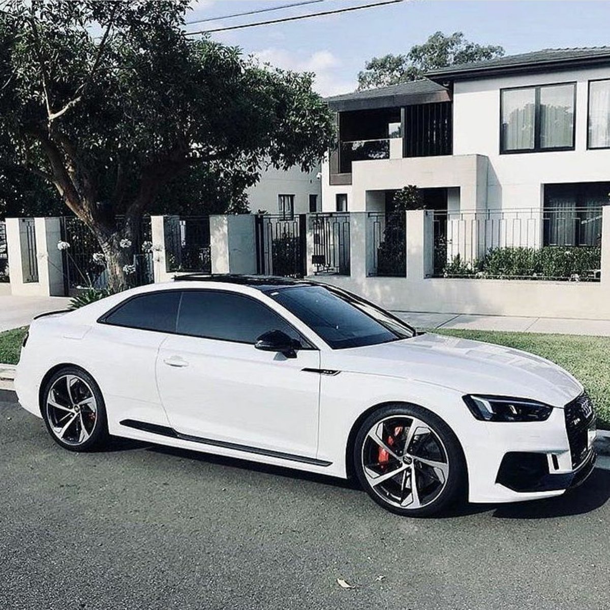 WisdomCentre101's tweet photo. Audi https://t.co/138Q9HgG8i