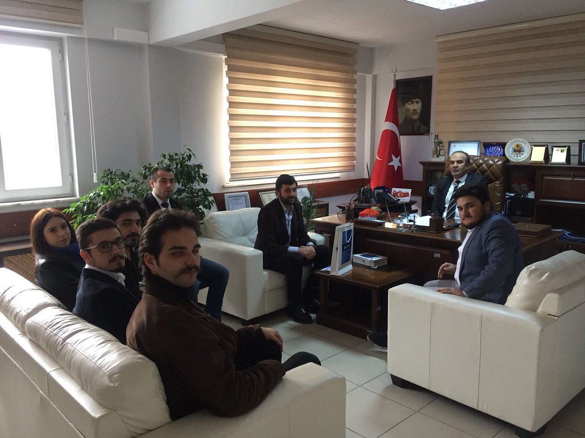 Sakarya Bilim Sanayi ve Teknoloji il müdürü sayın Özcan KESKİN ile bir araya gelerek projemiz hakkında bilgi verdik🇹🇷 #sauemt