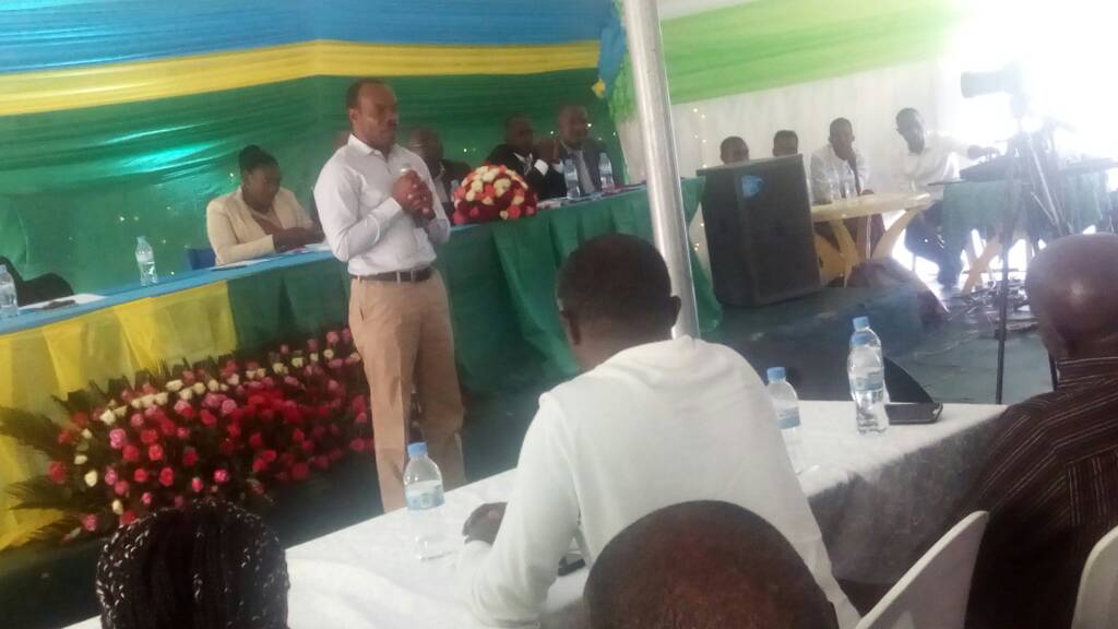 Twifatanije n'abayobozi ku rwego rw'igihugu barimo Nyakubahwa State Minister <a href="/RwandaLocalGov/">Ministry of Local Government | Rwanda</a> ushinzwe iterambere ry'abaturage. <a href="/CyriaqueHa/">Cyriaque Harelimana</a>