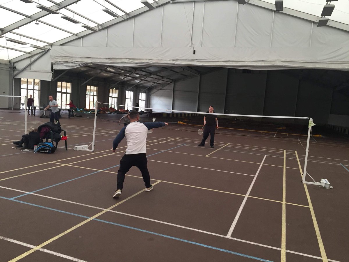 Ceasar_Houry's tweet photo. Badminton et riviere sauvage aujourd’hui #CenterParcs #Chamouille #Labase #Friends https://t.co/AMupwEmVnH