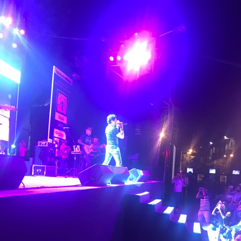 And so it begins! @K_K_Pal starting off the night with some of his most memorable work; the crowd is on fire this evening at the ZEE Yaaron with KK concert! The beginning of the end of #HTKGAF2018 is truly working out to being #ExtraordinaryTogether!