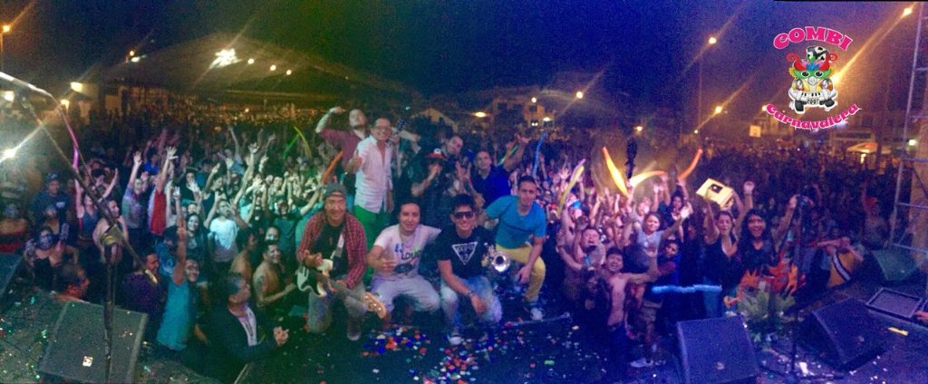LaVaganciaec's tweet photo. 📷 de la mega fiesta que se vivió ayer en #Sucua 😎  ya estamos en #Guano listos para el show al medio dia!! 😊 https://t.co/QArqXHJbpw