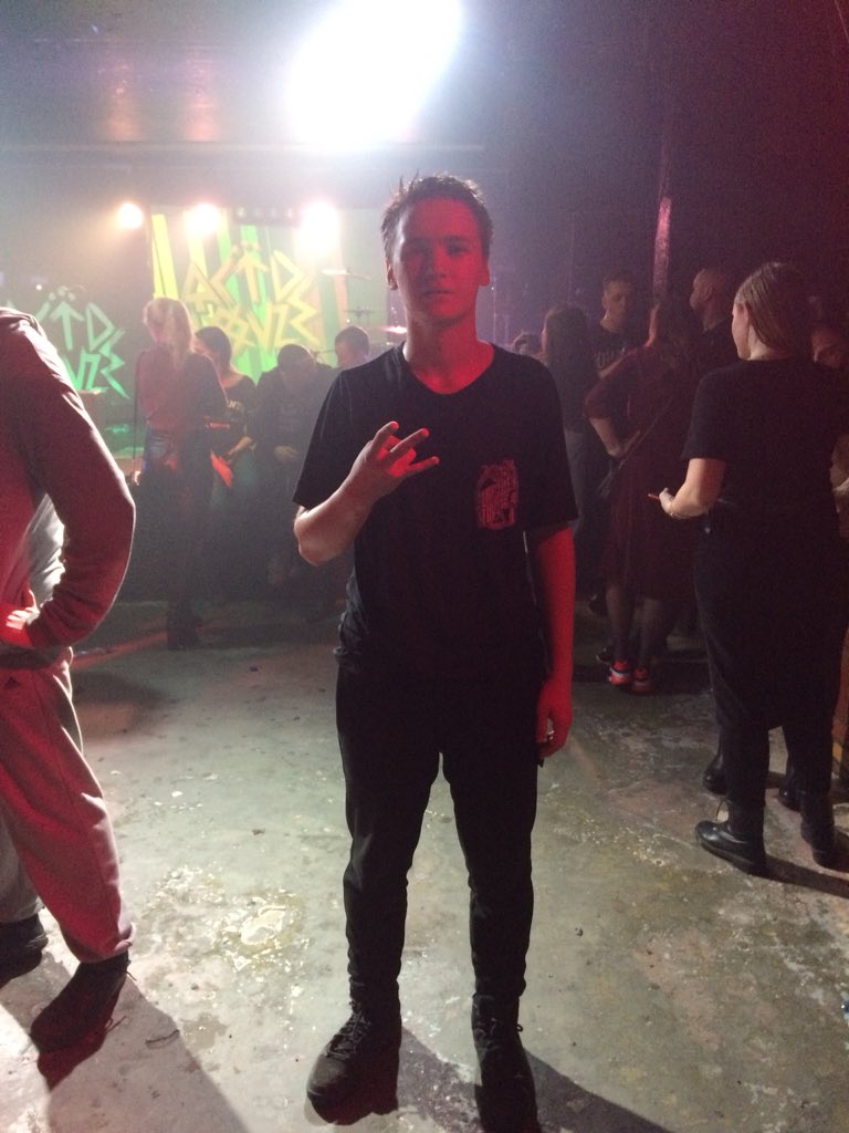 AcidSiberian's tweet photo. Спасибо ,Сега! Лучший 🖤🖤 @Atl_Aztecs #ACIDHOUZE #HOLYRAVE https://t.co/ZzvwAvdlpQ
