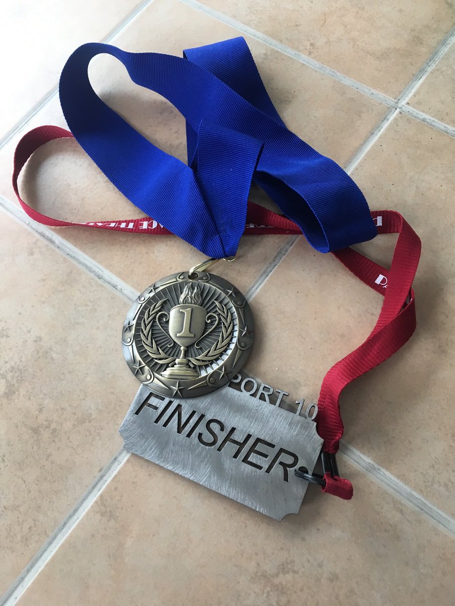 jacklondon66's tweet image. Nice start to the new racing year. Yesterday’s 10 mile race @RunLockport Great race as always!and it’s always fun to win some hardware 🏃🏽. And the post race at The Palace Theatre with @nybeerproject was excellent 🍻