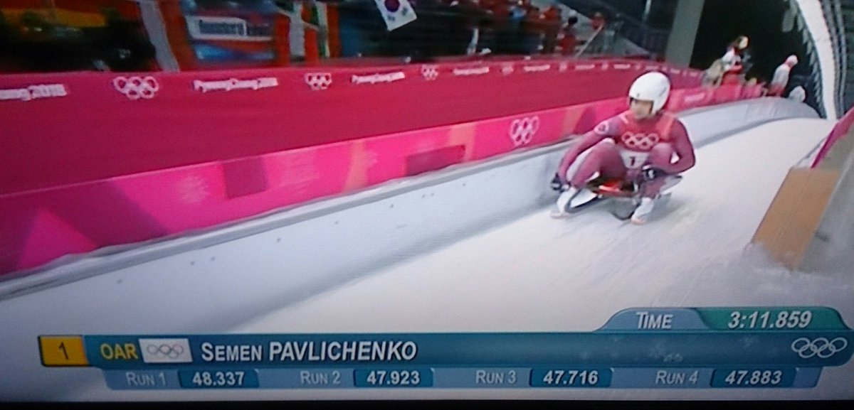 mdnevo's tweet photo. I think he came 1st..just for a while #isitcold https://t.co/zRtR6o6W11