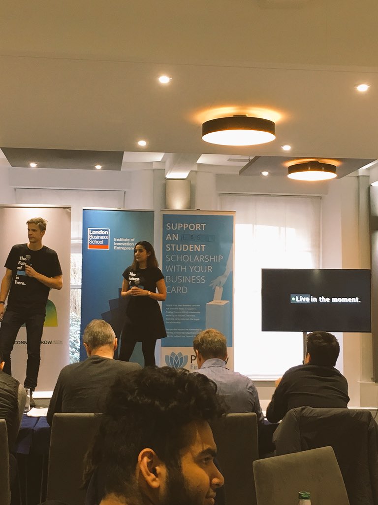 LBSHackathon's tweet image. Live in the moment with Giggidy #HackLBS #LBSIIE