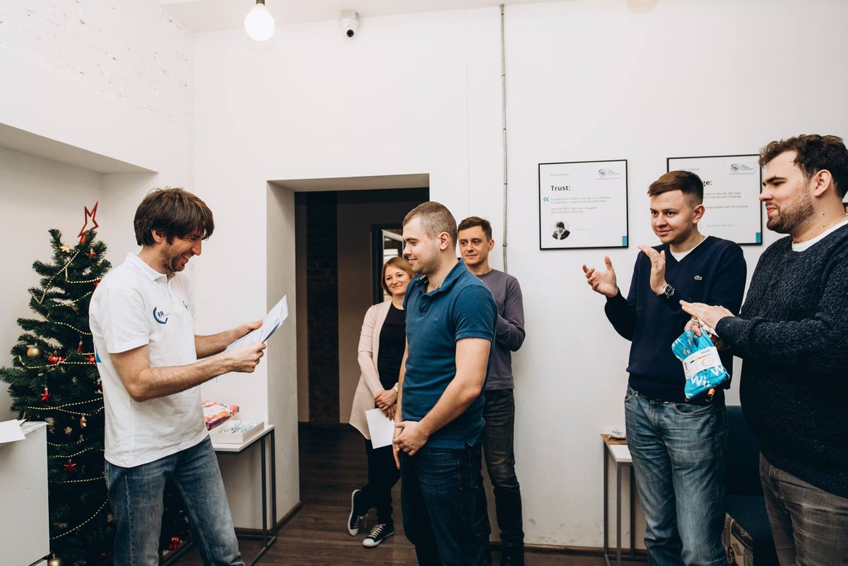 OsaHp's tweet photo. @OsaHp follows the principles of @flatorganizationalstructure, which allow to be more dynamic and effective company. 17 people, selected by cross-voting of the whole team, became shareholders. Through their hard work, love, dedication to values, they own part of their “creation" https://t.co/BMlU2NY46P