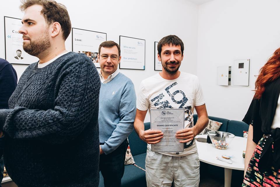 OsaHp's tweet photo. @OsaHp follows the principles of @flatorganizationalstructure, which allow to be more dynamic and effective company. 17 people, selected by cross-voting of the whole team, became shareholders. Through their hard work, love, dedication to values, they own part of their “creation" https://t.co/BMlU2NY46P