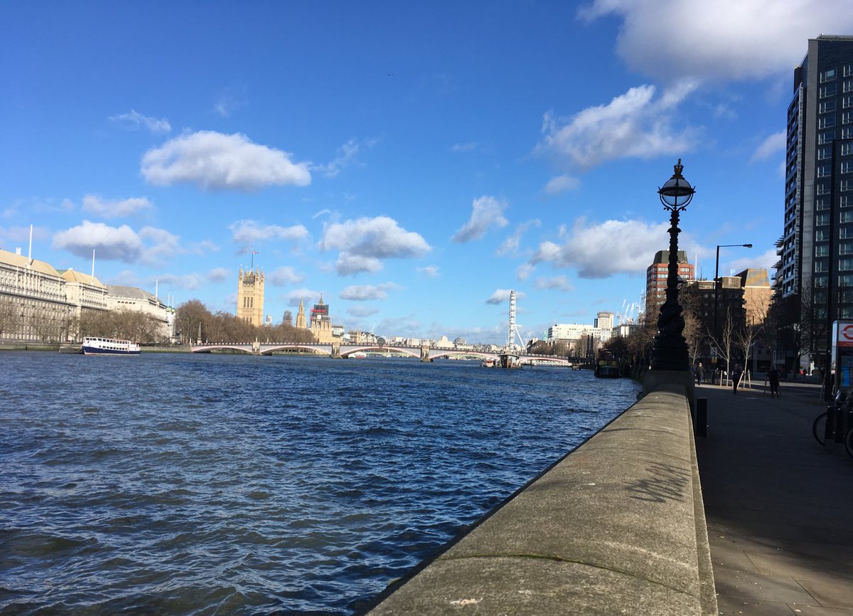 _jen_mo's tweet image. Saw so many runners out today but who can resist a run on such a beautiful day in London
#ukrunchat #joinjen #ASICSFrontRunnerUK #nofilter