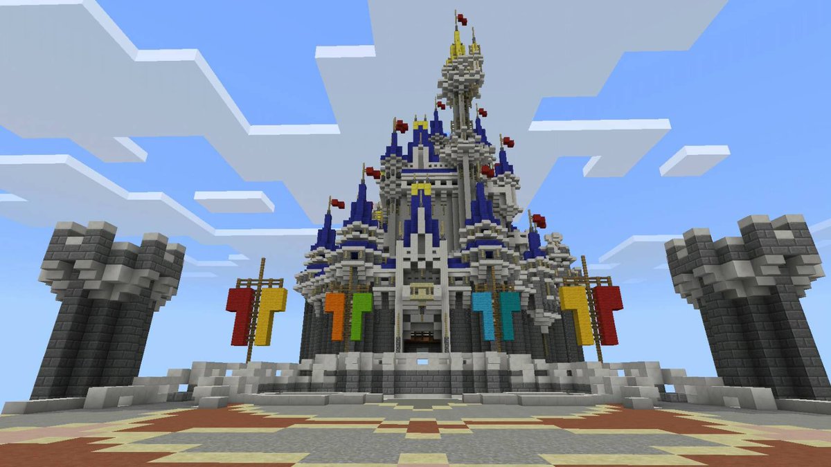 Minecraft Tdr Project على تويتر 進化を続けるフォアコート 旗が追加された模様です Minecraft キャッスルフォアコート シンデレラ城 東京ディズニーランド Tdr Tdl 再現