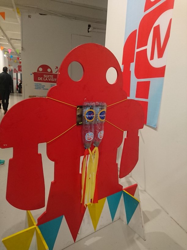 trezorium's tweet photo. 3ème jour de la @MakerFaireLille 2018 : @MakerFaireFR's robot en mode #astromaker ! 🚀 let's #Hack ! 😝 #MFL18 https://t.co/5EHa2NbxrR