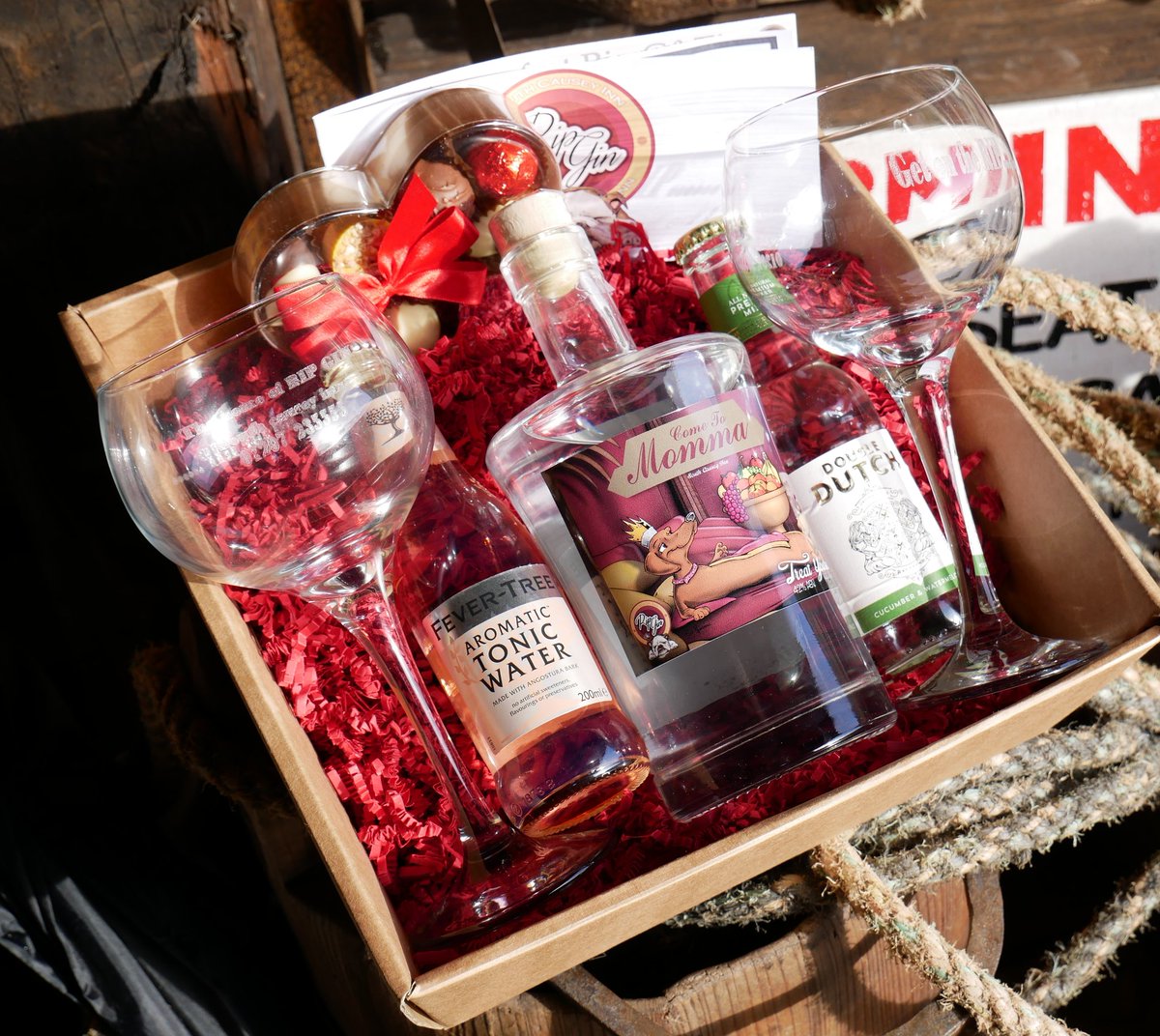 southcausey's tweet photo. Come to Momma Valentine's Gin Hampers are wrapped and ready! 

If your Valentine is a Gin lover and you think this would be a perfect gift, we still have plenty up for grabs. 
Please call us on 01207 235555 or email southcausey@hotmail.com to order. 
🍸❤ #Valentines2018 https://t.co/gfzgEK8mhp