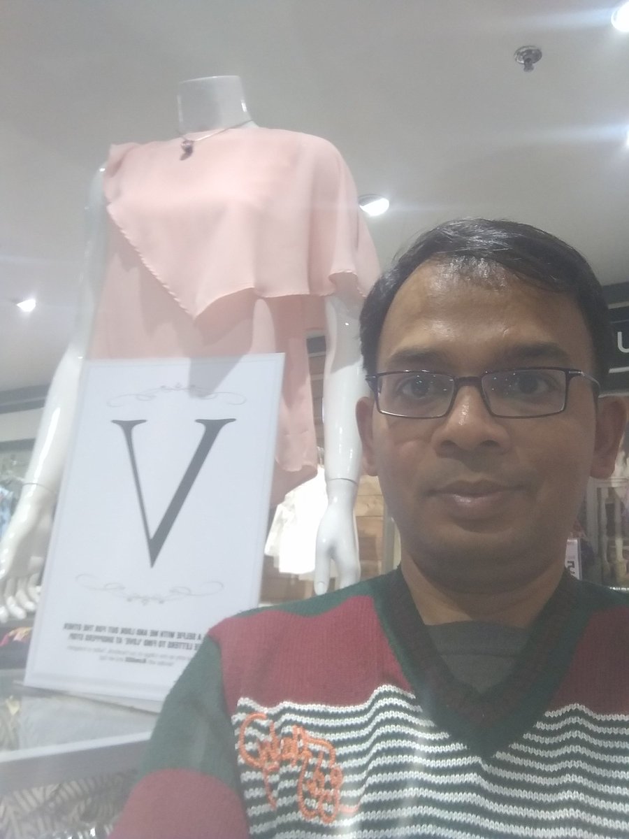 alokg_81's tweet photo. @shoppersstop Spotted all for letter of love at Shoppers Stop at Janakpuri new Delhi unity one mall at First floor women's section .
Here is selfie
#LoveAtSS
Join
@damn_o_cracy
@Deepaadhan
@kamal_rana1984
@kajol_saxena
@blessedkamal https://t.co/G51jHDqN9C