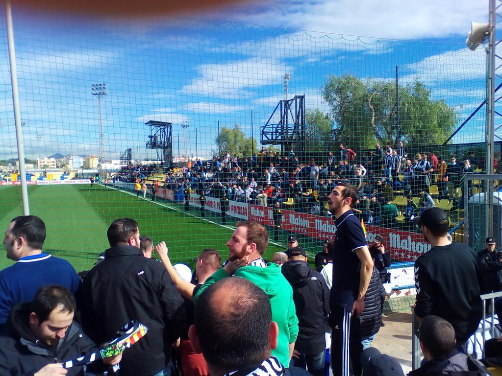 ChefutbolDE's tweet photo. 🇪🇸🇪🇸🌞 mit @CD_CastellonDE im Mini Estadio von Villarral - Halbzeitstand 2:1 fur die Elefantenohren/Orelluts #Spanien #Arasí #Castellon https://t.co/rtujt5VO3h
