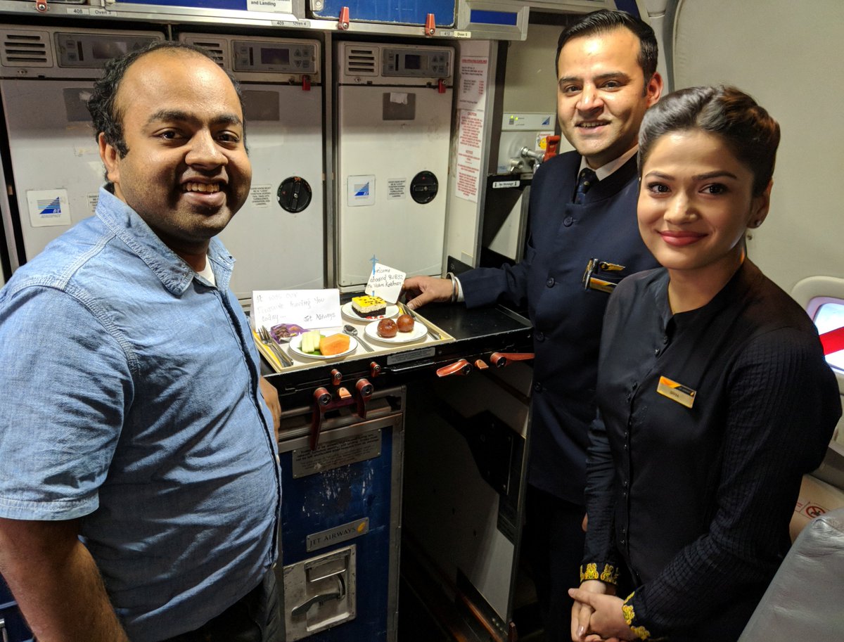 varunkrish's tweet image. Had a great crew on board @jetairways #9W832 who told me over 80% of pax are using the Jet Screen service and I saw proof of it right across the aisle. Tested it on iOS, Android and my Macbook. Expect a write up soon on @FlyingArena #JoyOfFlying #JetScreen #avgeek