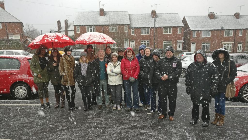 CherylBLabour's tweet photo. @labour_local Our intrepid members out delivering Labour's message this morning. Great work #teamAshfield @AshfieldLabour @HucknallLabour https://t.co/43rKLyG3Dx