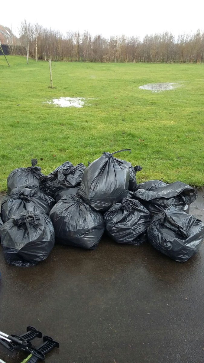 greengrosvpark's tweet photo. Thanks to everyone who volunteered this morning for the litter pick at the park. We had 11 this time, including the 2 kids!

All of the park cleared of litter in 2 hours! https://t.co/wdbJ3tcdmf