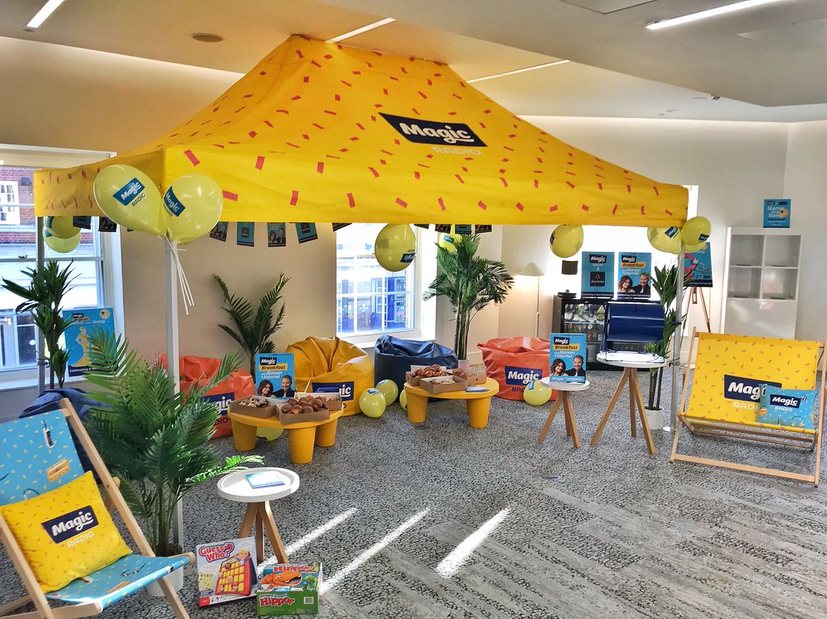 everybodyengage's tweet photo. We #upscaled Friday morning at the @Gumtree office last week with @magicfm and the wonderful breakfast show team. Cupcakes, pastries and lots of prizes made sure the day got off to an #upscaled start. #FridayFeeling #littlethings #winning #breakfast #sponsorship #engagement https://t.co/FsiWPtmrw3