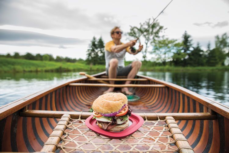 Charging for social media usage: "It’s up to the photo community to recognize the unique value that our photographs bring to clients in [social media].” buff.ly/2E8Bo14