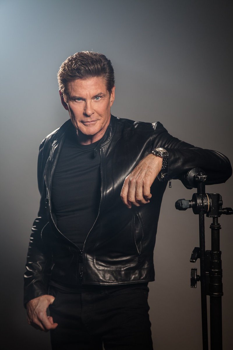 HoffArmy's tweet photo. @DavidHasselhoff has still got it - you better all buy tickets for the #30YearsLookingForFreedom Tour HERE https://t.co/AW28IseHAq because #HasselhoffIsBack Photocredit: PromEvent & Media / Katz PR https://t.co/j2AScx48Dj