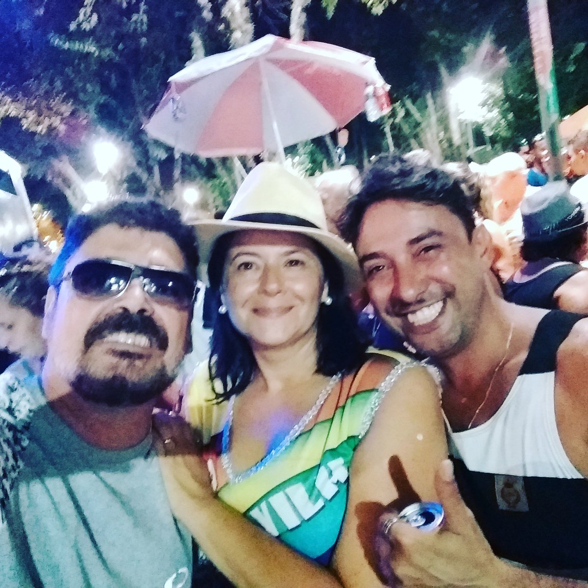 trajanomarco's tweet photo. Mais concentração bloco do beco.. "teve bao". #carnavalJF https://t.co/psYeopERSd