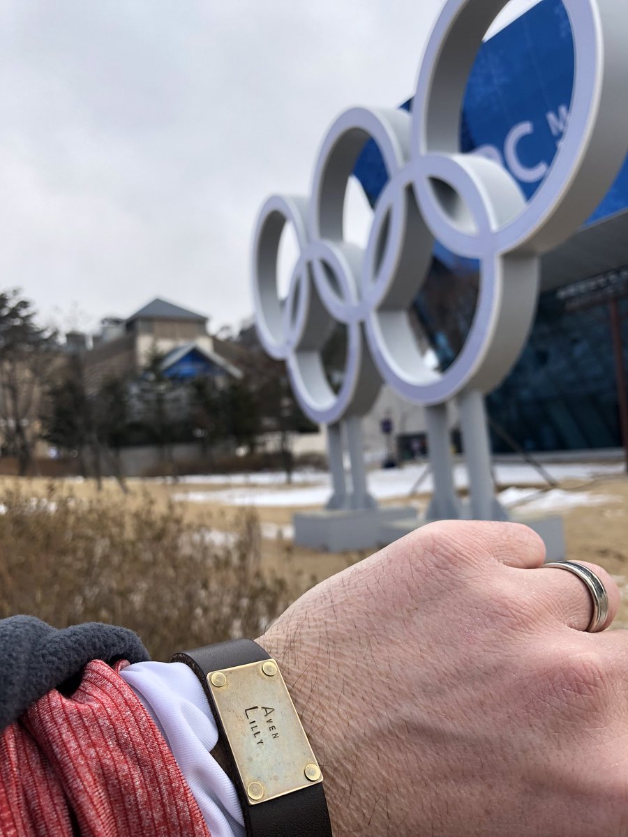AaronNolanNews's tweet photo. The Olympic Rings never get old. #OlympicDad
#RoadtotheOlympics https://t.co/VyHZPj2xFG