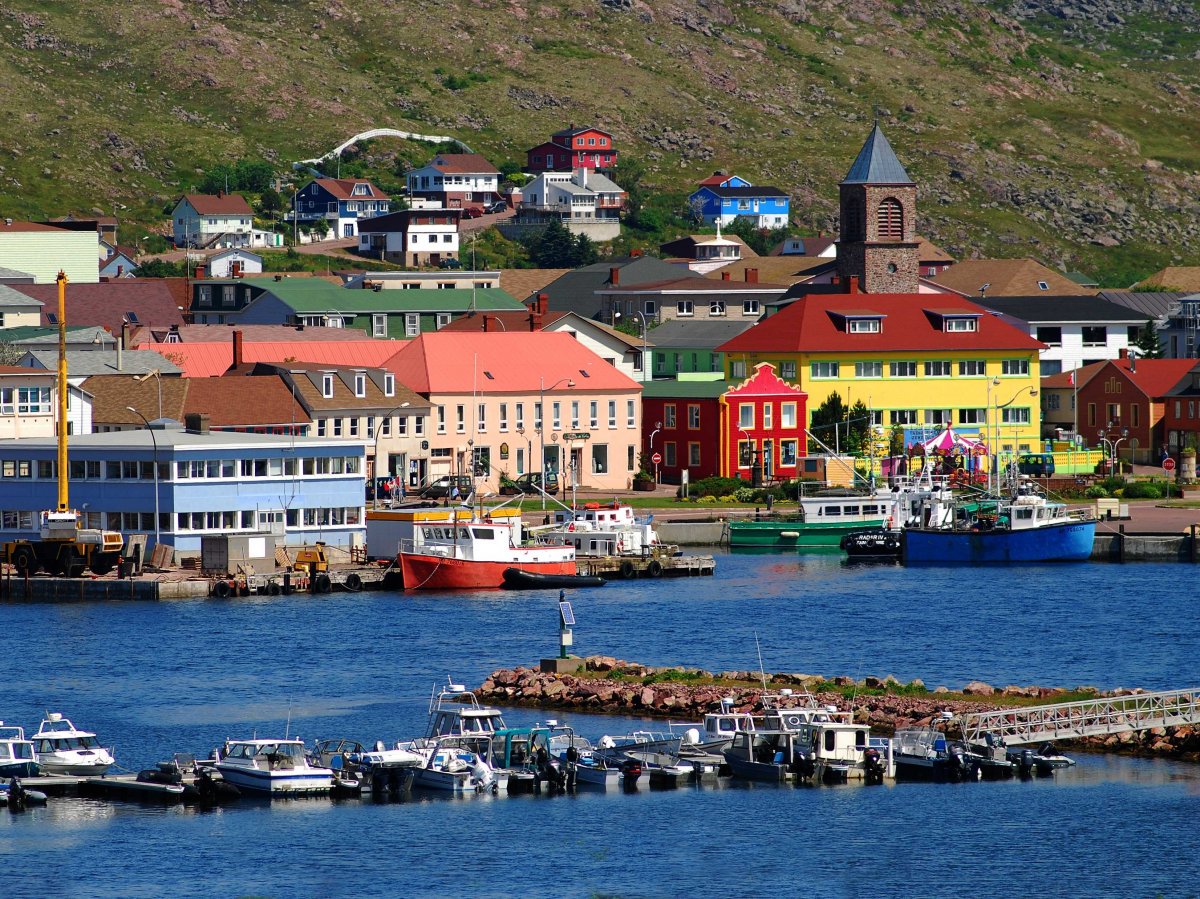 ViscountVin's tweet photo. Travelling Sunday. Saint Pierre et Miquelon. An island off the coast of Canada that is the last vestige of French control in North America. The colorful islands’ inhabitants all speak French, and its towns are a wonderful mash-up of French and Canadian culture #viscountvintage https://t.co/EVK1SbinjA