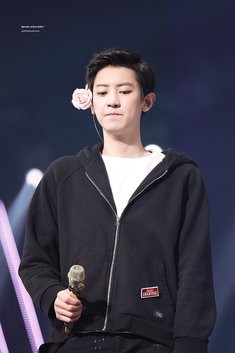 chanyeolit's tweet photo. 180211 The ElyXiOn in Taipei 찬열 🌸🌷🌸🌷🌸🌷🌸🌷🌸🌷🌸🌷🌸🌷🌸🌷🌸🌷🌸🌸🌷🌷🌷🌷🌸🌷���🌷🌸🌷🌷🌷🌷🌷🌸🌷🌷 #BestFanArmy #iHeartAwards #EXOL @weareoneEXO https://t.co/r4xaUFChn9