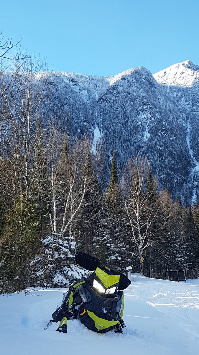6921hogs's tweet photo. Doing some riding in the chic Choc mountains in Quebec. Nice scenery. #fcmq #polaris https://t.co/viQlaPMUL1