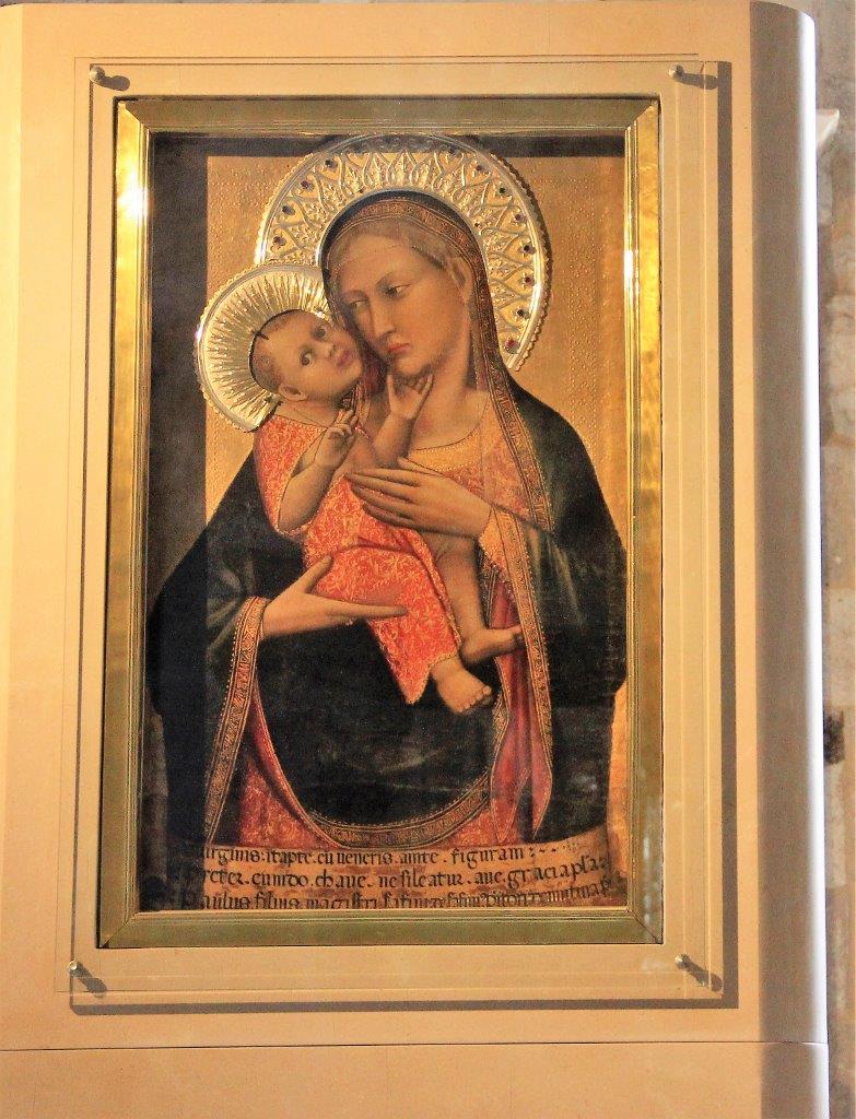 #Barletta sino al 14 febbraio nella Concattedrale di S. Maria Maggiore è possibile ammirare la preziosa icona della “Madonna con Bambino”, più comunemente nota come “Madonna della Sfida” #Disfida <a href="/pcascella/">Pasquale Cascella</a> <a href="/peppedimiccoli/">Giuseppe Dimiccoli</a> <a href="/LaGazzettaWeb/">La Gazzetta del Mezzogiorno</a> <a href="/capcinzia/">Cinzia Caporale  </a> <a href="/VisitBAT/">VisitBAT</a> @giozzolino