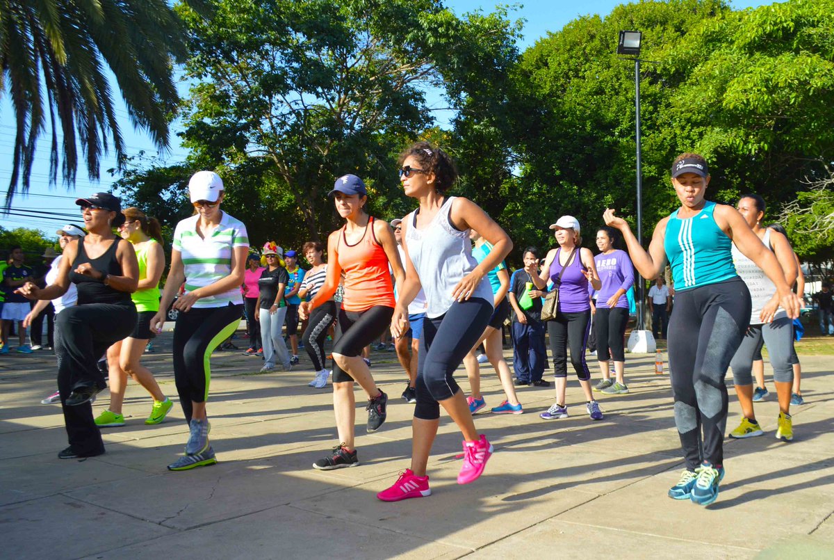 MorelDavidR's tweet photo. Gracias vecinos de Maneiro por acompañarnos en este gran evento deportivo, recuperando nuestras calles por la salud y la familia. Juntos construiremos el #MunicipioEjemplar 
#ManeiroTomaLasCalles
#ManeiroParaTi https://t.co/haq36iwQS5