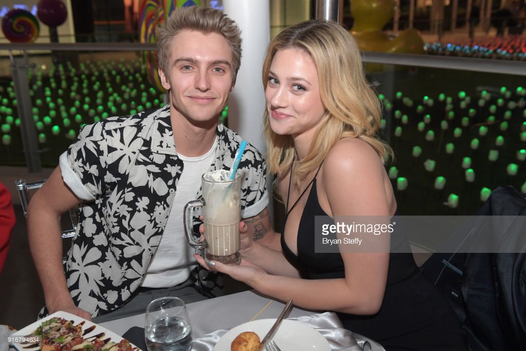 RiverVixenBr's tweet photo. @OceanDriveMag 📷| Lili com Hart Denton ontem na festa da Ocean Drive https://t.co/XxBkGtV0PG