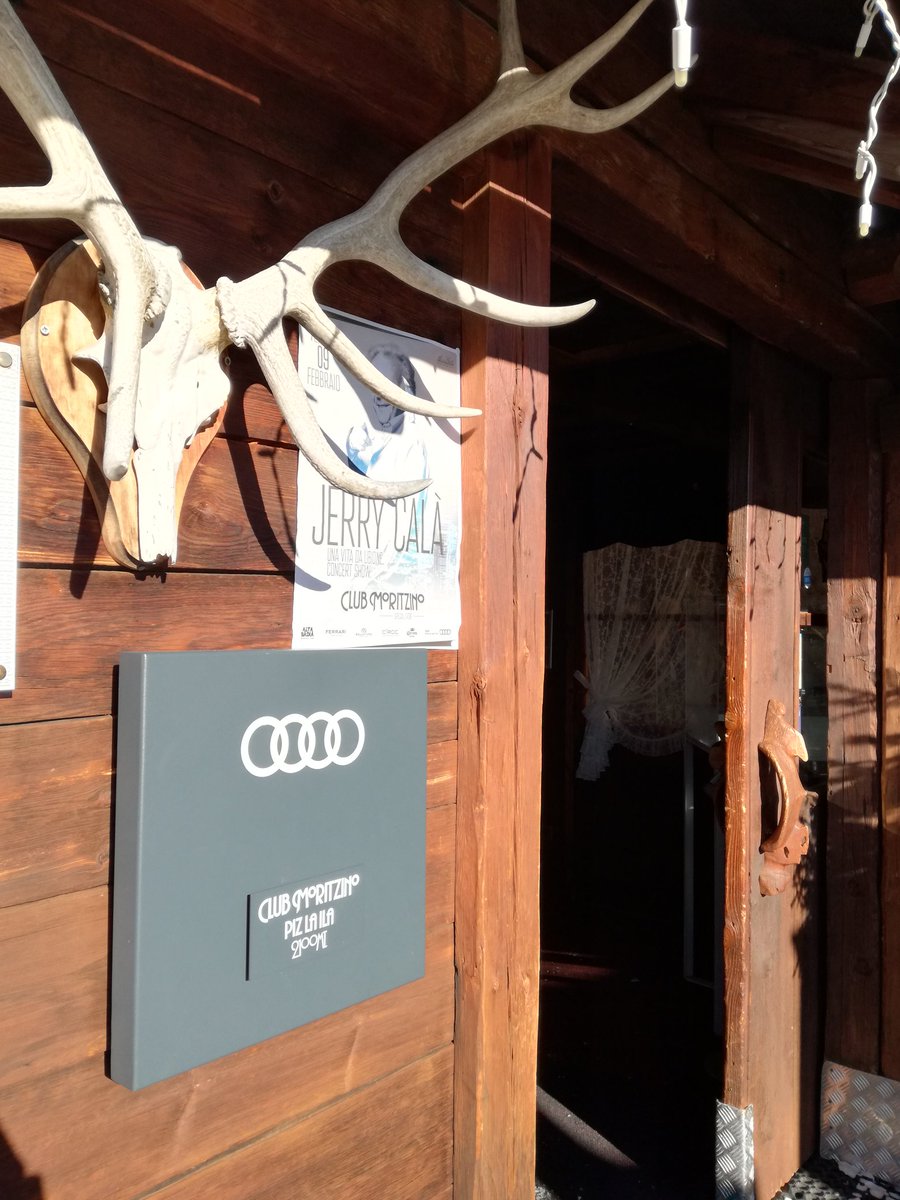 robcastrichella's tweet photo. Dopo una giornata sugli sci c'è solo un posto dove fermarsi a mangiare: il @moritzino ! #AudiWinterLive #AudiQuattroSkiCup #AudiDelightExperience https://t.co/p6kky99UWQ