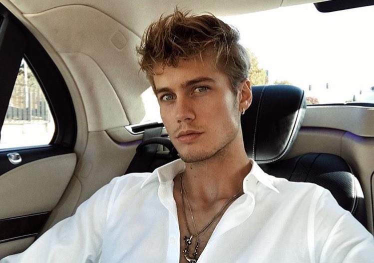 FamousBaseRPG's tweet image. •Neels Visser •

》 @NeelsVisserrpg