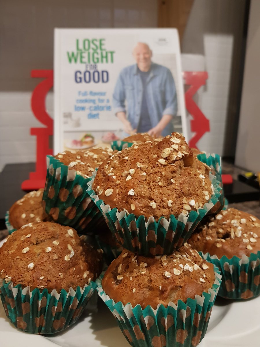 Petewallace1981's tweet photo. Just made the the Apple and raisin muffins @ChefTomKerridge #LoseWeightForGood loving the book, amazing recipes. Currently got the beef stew in the oven. https://t.co/qWdNoMkmaS