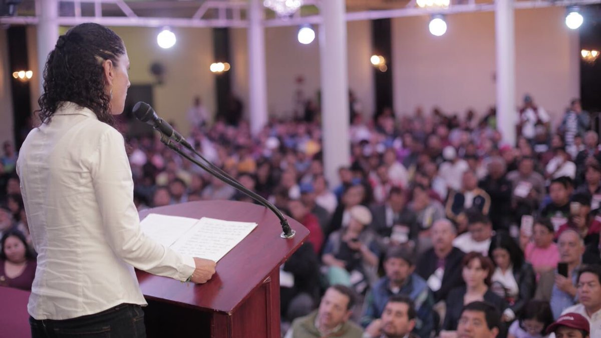 Claudiashein's tweet photo. En la asamblea estatal electoral señalamos: Morena va a ganar por que tenemos proyecto, nos asiste la fuerza de la razón y por que somos parte de un pueblo que construye esperanza. https://t.co/aegRpbPojf